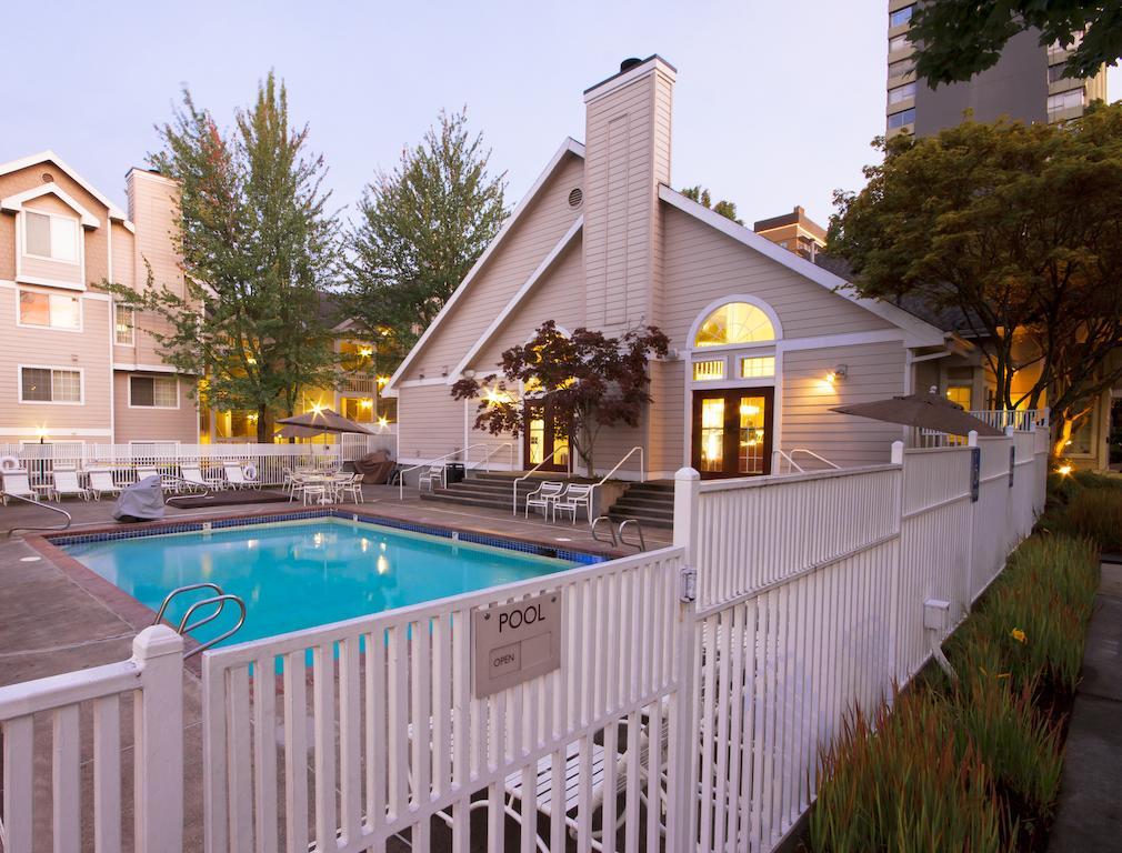 Residence Inn By Marriott Portland Downtown/Convention Center Exterior photo