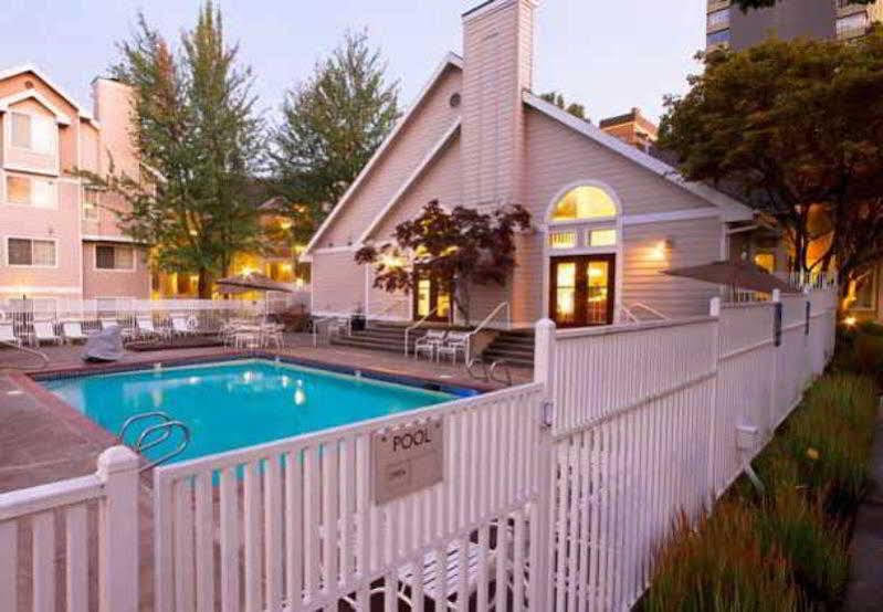 Residence Inn By Marriott Portland Downtown/Convention Center Exterior photo